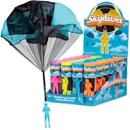 Äventyrlig liten fallskärmshoppare