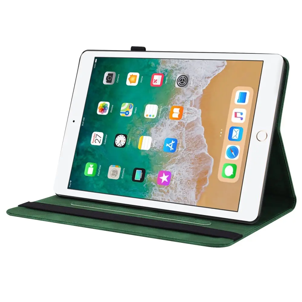 Läderfodral Fjärilar Apple iPad 9.7 5th Gen (2017) Grön